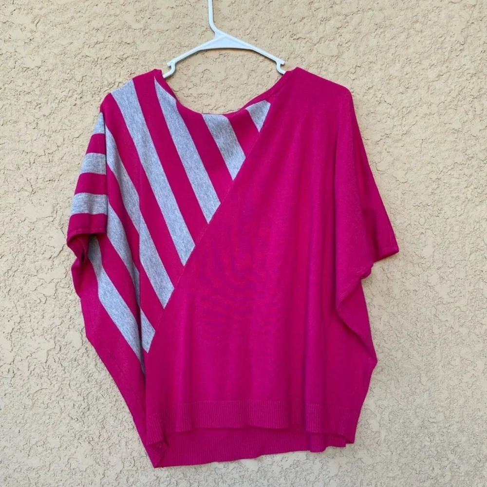 Chelsea & Theodore Pink Gray Asymmetrical Top | XL | Striped Statement Blouse - Picture 7 of 7